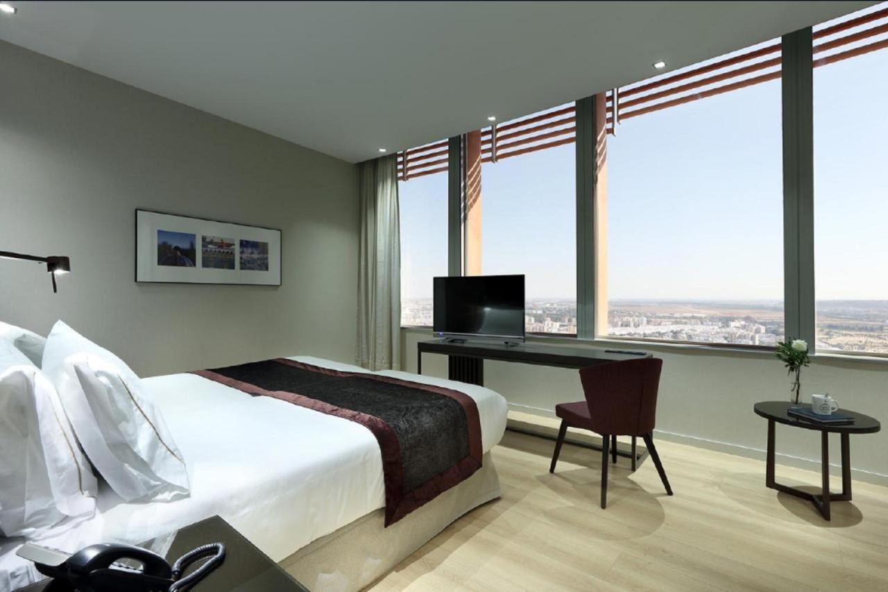 Eurostars Torre Sevilla Esterno foto